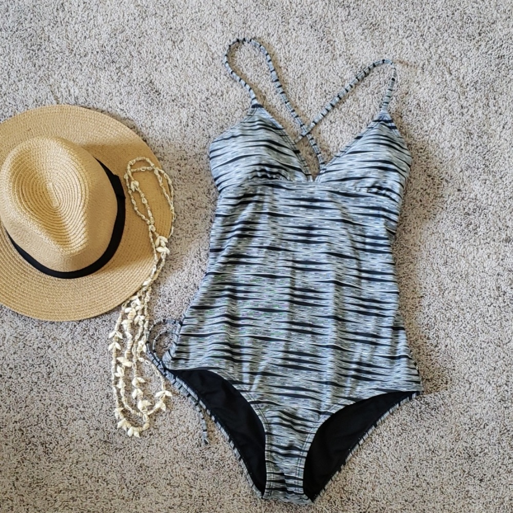 Athleta one piece swimsuit